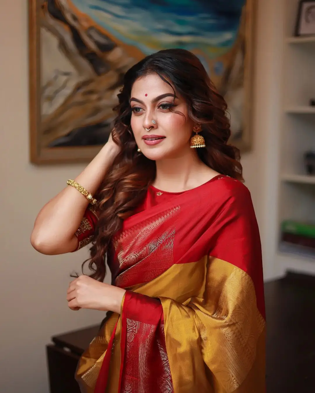 INDIAN ACTRESS ANUSREE NAIR IN RED COLOR SAREE BLOUSE